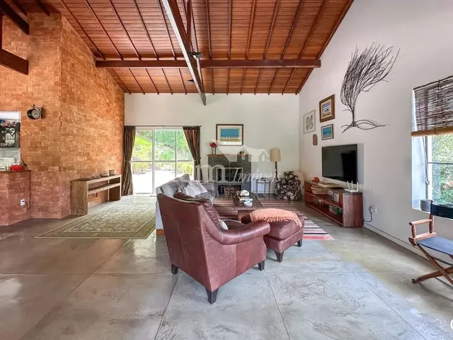 Imagem 9: Confortável Casa Linear em Condomínio com Fácil Acesso