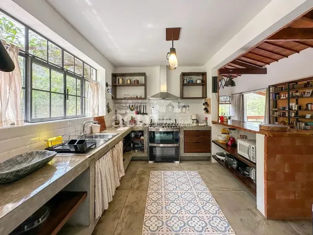 Imagem 4: Confortável Casa Linear em Condomínio com Fácil Acesso