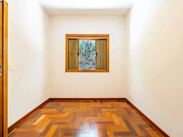 Imagem 6: Casa 4 Quartos em Araras, Petrópolis