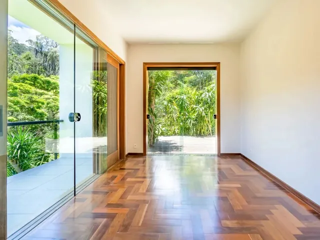 Imagem 13: Casa 4 Quartos em Araras, Petrópolis