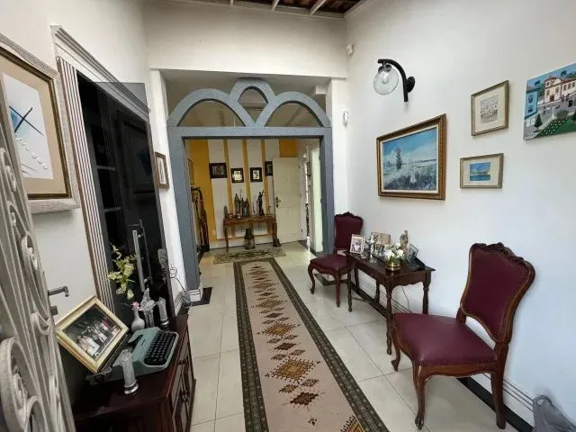 Imagem 8: Vendo Casca com 5 Quartos (2 Suítes) no Centro - Cod 25725
