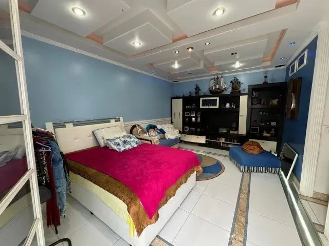Imagem 2: Vendo Casca com 5 Quartos (2 Suítes) no Centro - Cod 25725