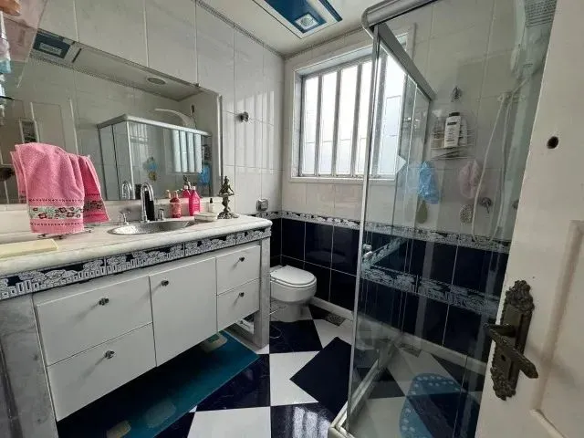 Imagem 13: Vendo Casca com 5 Quartos (2 Suítes) no Centro - Cod 25725