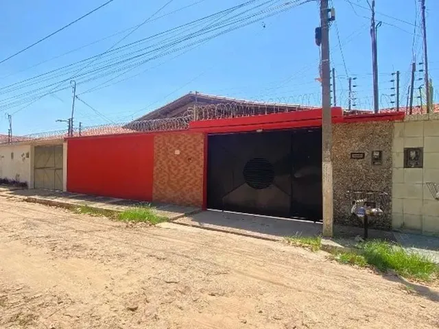 Imagem: Casa À Venda, 3 Quartos, 1 Suíte, 2 Vagas