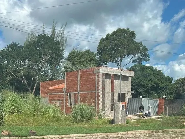 Imagem: Casa em Construção no Cond. São José