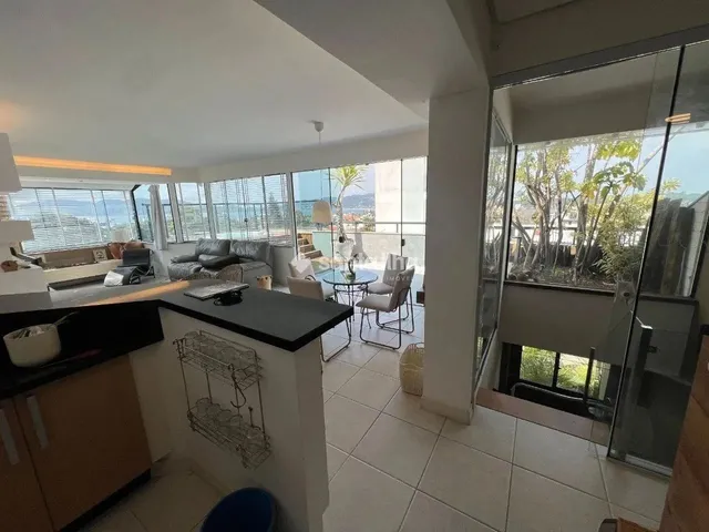 Imagem 3: Apartamento com 3 Dormitórios À Venda, 188M² - Lagoa da Conceição - Florianópolis/Sc