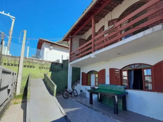 Imagem: Casa com 5 Dormitórios À Venda na Trindade
