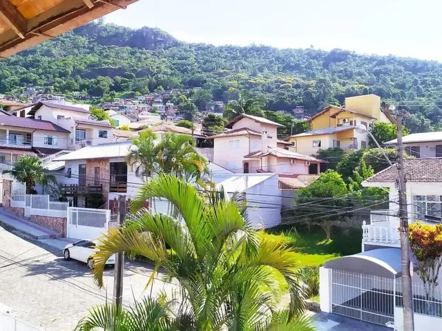 Imagem 11: Casa para Venda em Florianópolis, Trindade, 4 Dormitórios, 2 Suítes, 5 Banheiros, 4