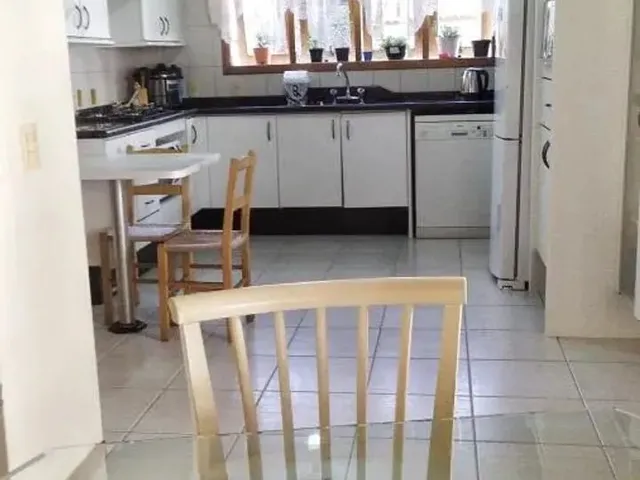 Imagem 8: Casa para Venda em Florianópolis, Trindade, 4 Dormitórios, 2 Suítes, 5 Banheiros, 4