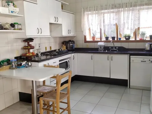 Imagem 10: Casa para Venda em Florianópolis, Trindade, 4 Dormitórios, 2 Suítes, 5 Banheiros, 4