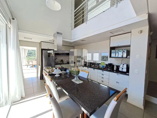 Imagem 6: Casa de 4 Dormitórios À Venda no Itacorubi