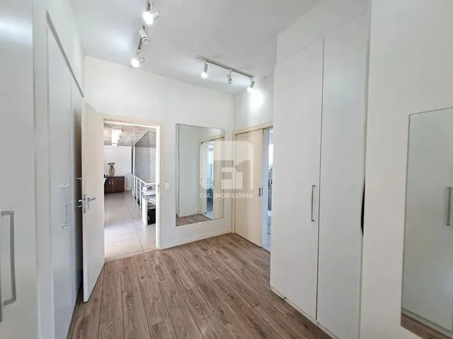 Imagem 16: Casa de 4 Dormitórios À Venda no Itacorubi