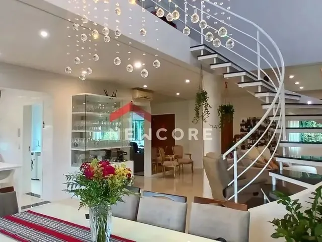 Imagem: Casa de Condomínio em Rua Douglas Seabra
