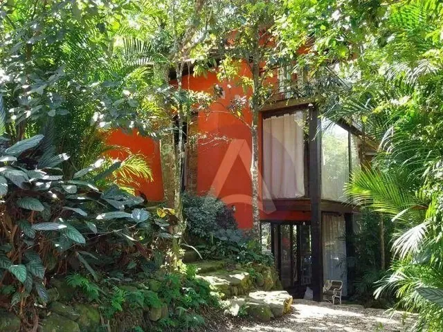 Imagem: Casa com 5 Dormitórios À Venda, 250 M²