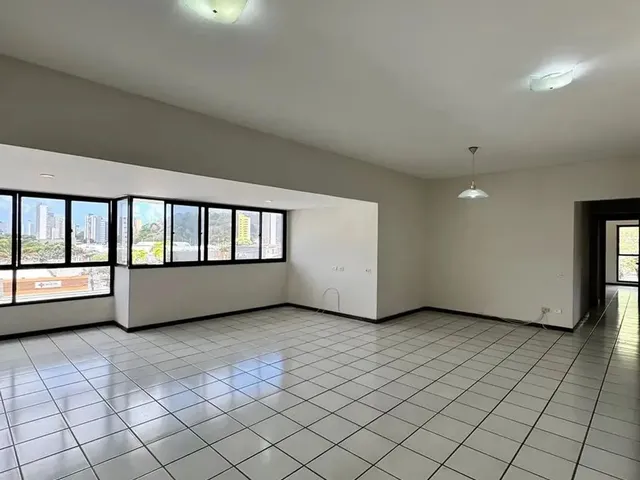 Imagem: Apartamento com 160M2 na Alberto Maranhão