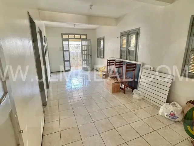 Imagem: Vendo Casa Duplex de 230M² com Amplo Quintal