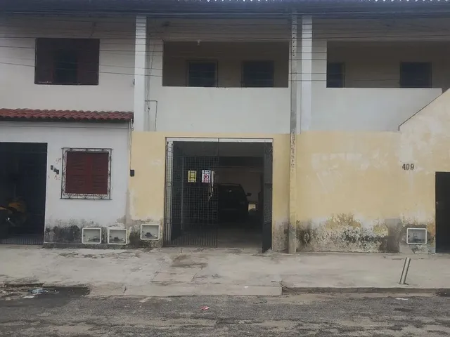 Imagem: Cinco Casas com Estacionamento
