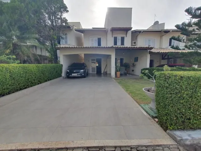 Imagem: Casa com 4 Dormitórios À Venda, 200 M²