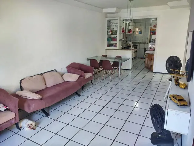 Imagem 10: Casa Enorme em Condomínio Fechado no Cambeba 3 Quantos 3 Garagem - Mais Informações