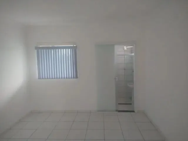 Imagem 2: Alugo Casa 1º Andar - 03 Quartos - Próximo Ao Estadio Municipal - Sem Garagem