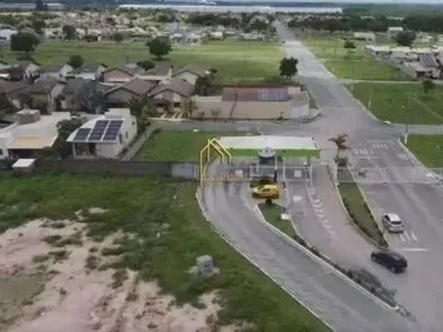 Imagem: Terreno de Esquina À Venda no Condomínio