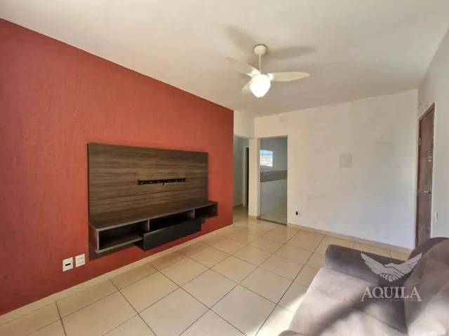 Imagem: O apartamento possui 2 Dormitórios, 1 Banheiro, 2 Vagas na