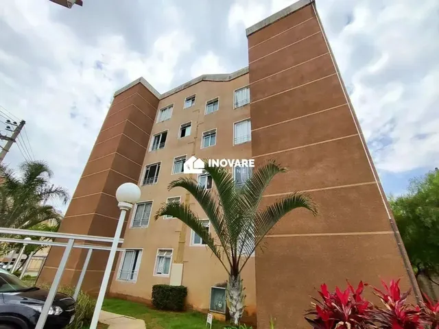 Imagem: O apartamento possui 2 Dormitórios, 1 Banheiro, 1 Vaga na