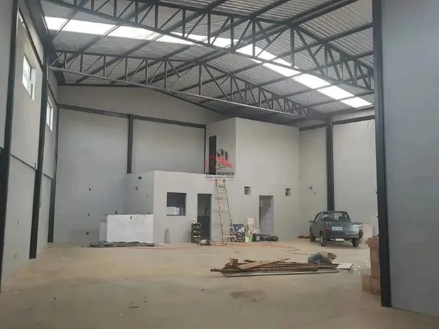 Imagem: Galpão Comercial com Pé-Direito Alto 274M²