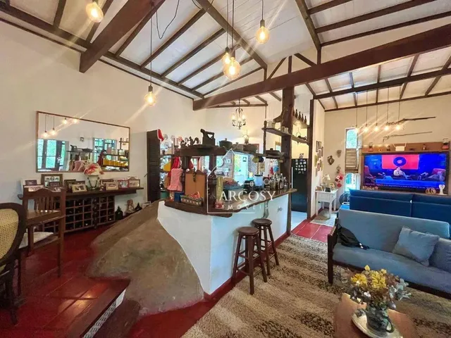 Imagem: Casa com 4 Dormitórios À Venda, 280 M²