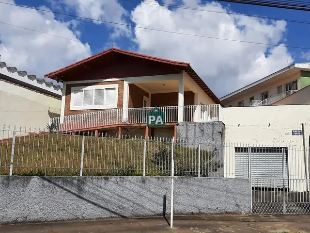 Imagem: Casa À Venda com 3 Quartos, 200 M² de