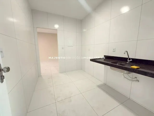 Imagem 9: Casa Térrea para Alugar na Cohama com 03 Quartos, Sendo 1 Suite e 8 Vagas de Garagem