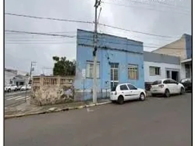 Imagem: A casa possui 1 Dormitório, 1 Banheiro, 228m² de Área,