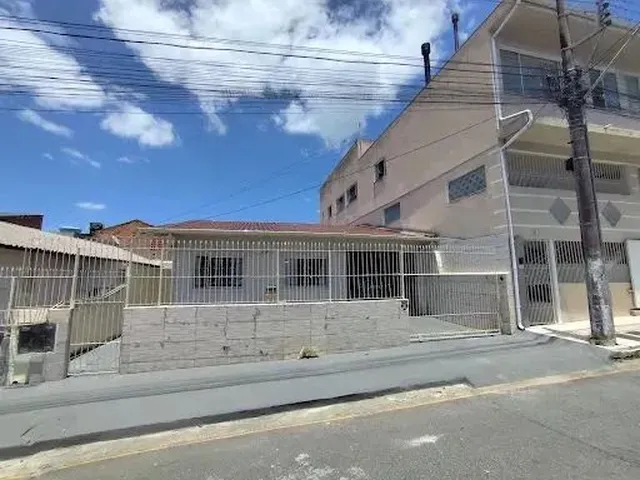 Imagem: Casa com 3 Dormitórios para Alugar, 90