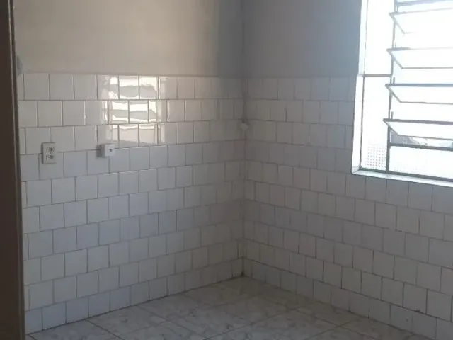 Imagem 2: Casa 3 Quartos, Quintal Grande, Prox. da Uel, Onibus e Escolas. R$1000,00
