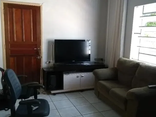 Imagem 11: Casa 3 Quartos, Quintal Grande, Prox. da Uel, Onibus e Escolas. R$1000,00