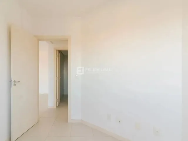 Imagem 7: Apartamento 03 Dormitórios (01 Suíte) e com 2 Vagas, na Praia Comprida São José