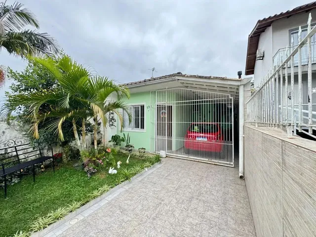 Imagem: Casa Geminada 03 Dormitórios / 01 Suíte