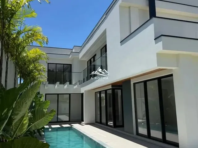 Imagem 8: Casa de Altíssimo Padrão em Condomínio Fechado - 306M² - com 04 Dorm, 03 Suítes