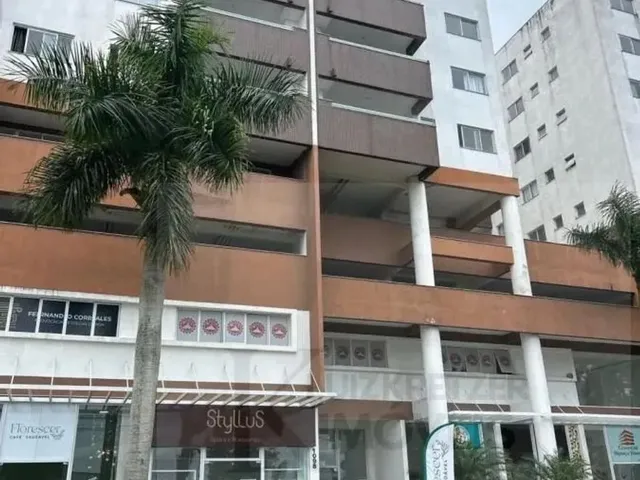 Imagem: O apartamento possui 3 Dormitórios, 1 Suíte, 3 Banheiros,