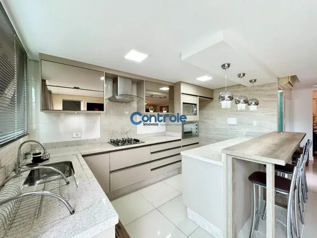 Imagem 10: Casa com Suíte e Closet, Ampliada, Decorada e com 2 Vagas! Porteira Fechada