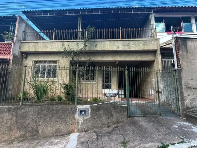 Imagem: A casa possui 3 Dormitórios, 1 Suíte, 2 Banheiros, 1 Vaga