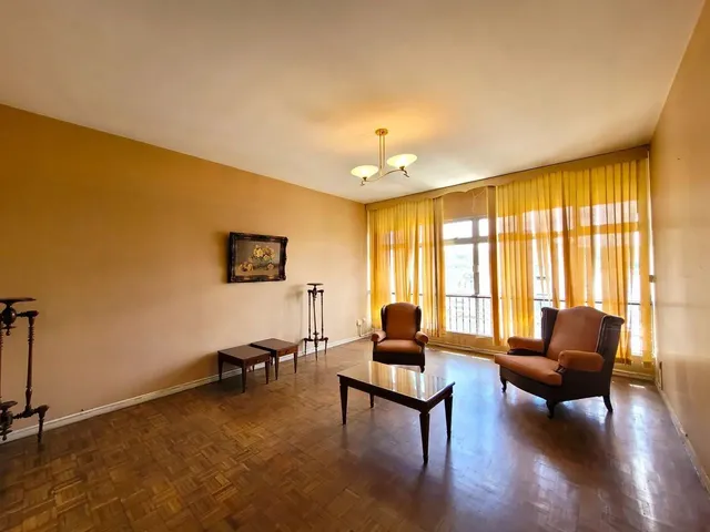 Imagem 1: Apartamento de 04 Quartos, Garagem e Elevador no Centro