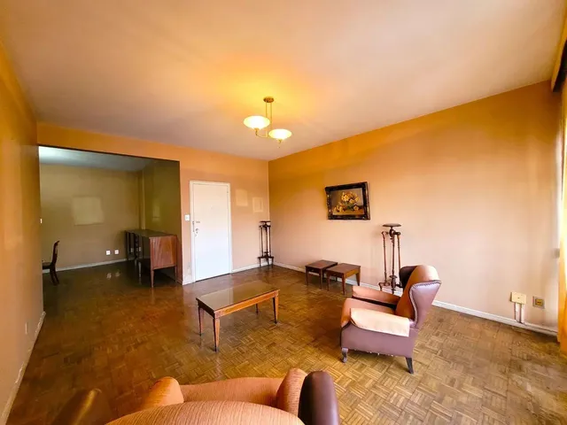 Imagem 11: Apartamento de 04 Quartos, Garagem e Elevador no Centro