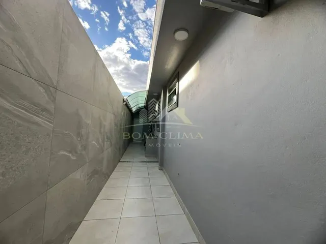 Imagem 4: Linda Casa de 3 Quartos, Sendo 2 Suítes em Nova Gramado!