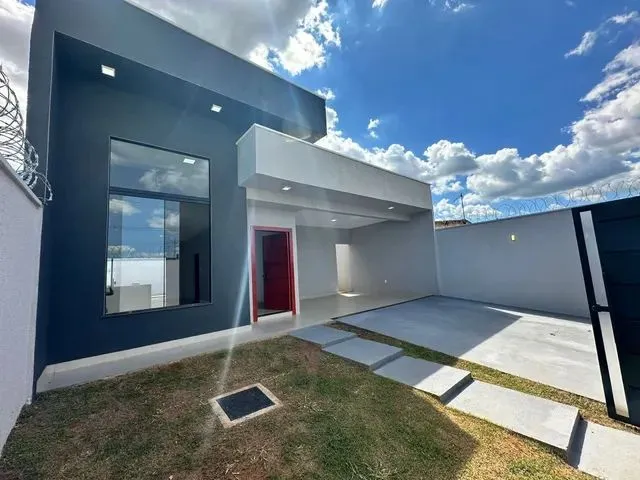 Imagem: Casa em Senador Canedo 3Q com Piscina no