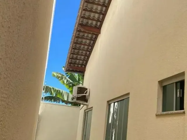 Imagem: Vende-Se Casa - Vivian Parque