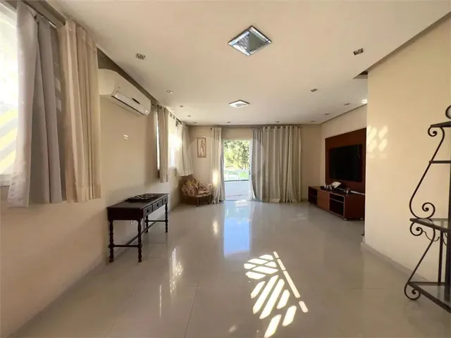 Imagem: Casa com 4 Quartos À Venda em Aparecida