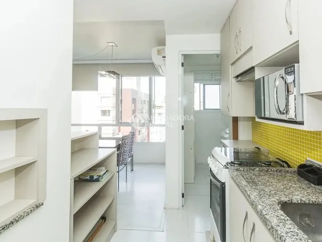 Imagem 2: Apartamento para Alugar Semi-Mobiliado na Rua Cervantes, em Porto Alegre. Imóvel com 2
