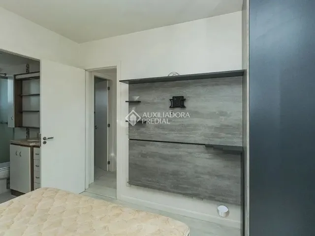 Imagem 4: Apartamento para Alugar Semi-Mobiliado na Rua Cervantes, em Porto Alegre. Imóvel com 2