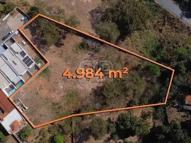 Imagem: Terreno com Mais de 4500 Metros Quadrados